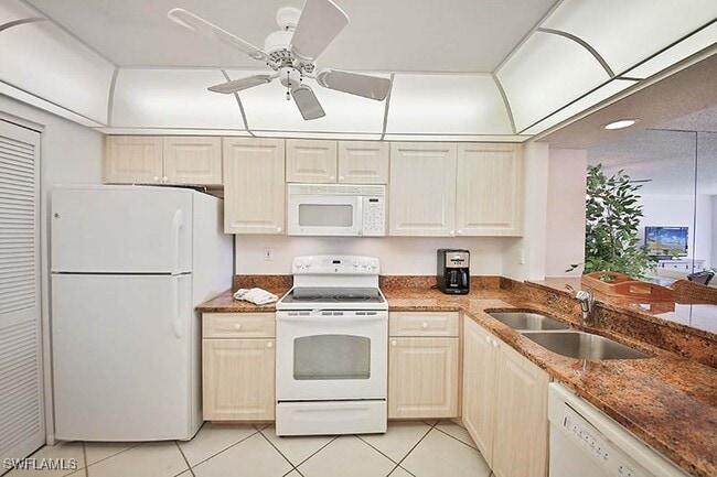 Photo - 651 Seaview Ct Unidad B207