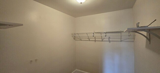 Photo - 479 Broad St Unit 3