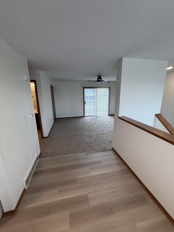 Photo - 215 Jewel Dr