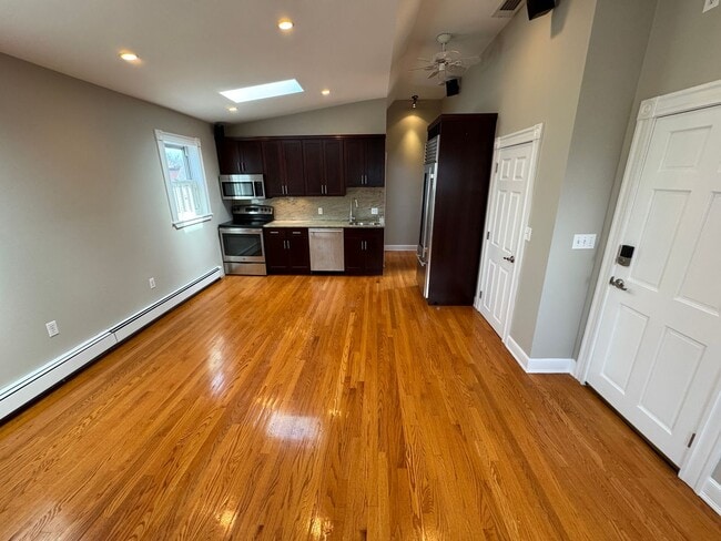 Photo - 24 Ellington Rd Unidad Apartment #3