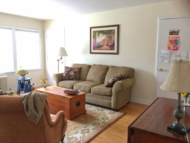 Photo - 303 Ridge Ave Unit 1