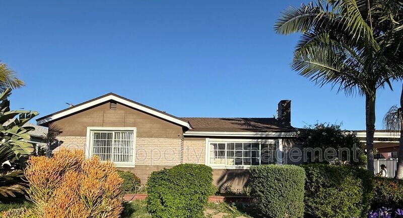 Photo - 4238 Clark Ave