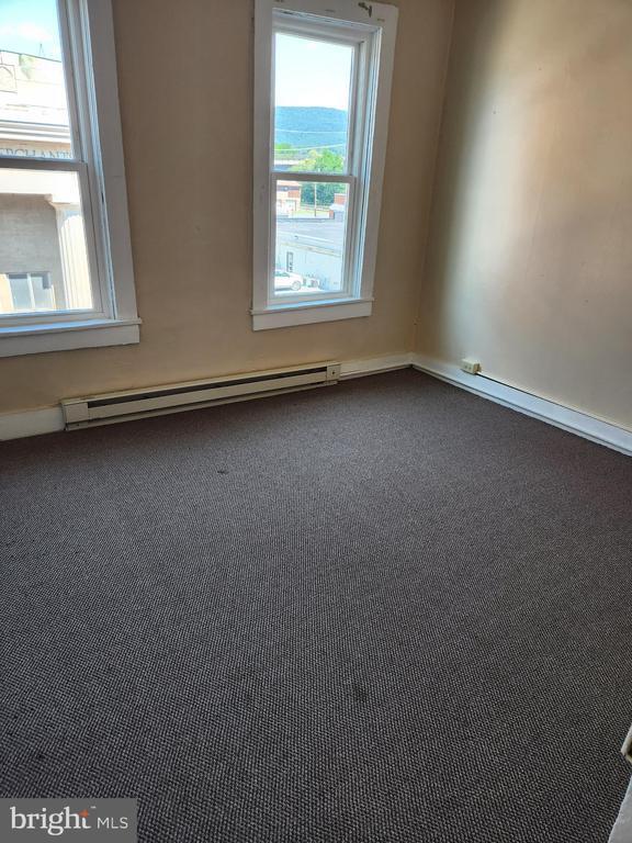 Photo - 110 N Main St
