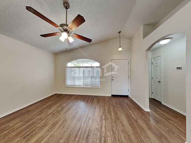 Photo - 627 N Mudstone Way