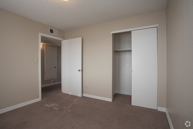 2BR, 1BA - 800SF - Western Pellicano Apartments