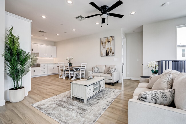 Photo - 26016 Oak St Unidad #F