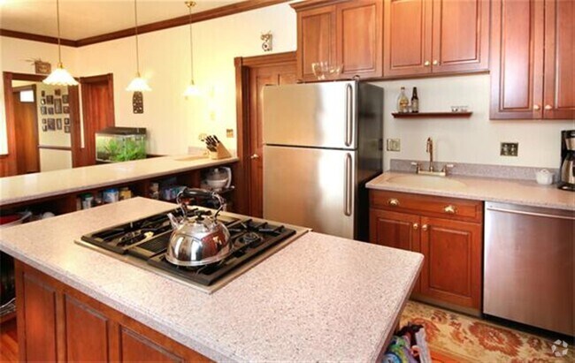 Building Photo - 55 Avon St Unit 1 Rental