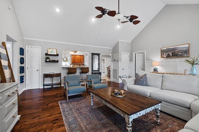 Photo - 1551 Decatur Dr