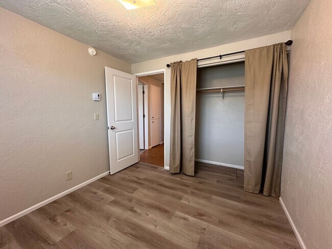 Photo - 520-522 N 38th Pl Unit 522