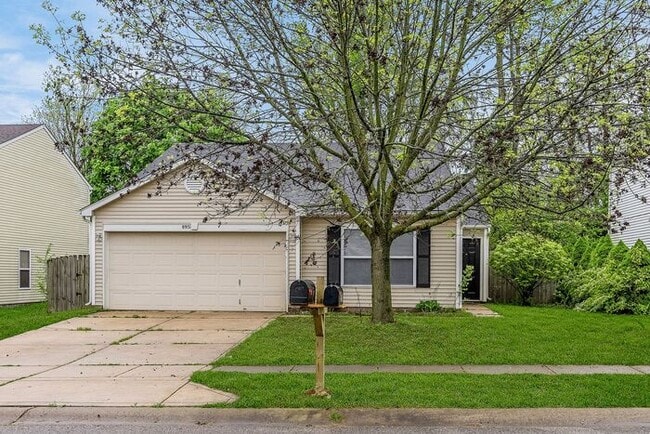 Building Photo - Sweet 3 Bedroom 2 Full Bath in Wayne Township