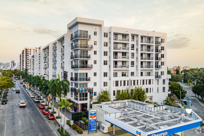 Altis Little Havana Apartments - Altis Little Havana Apartments