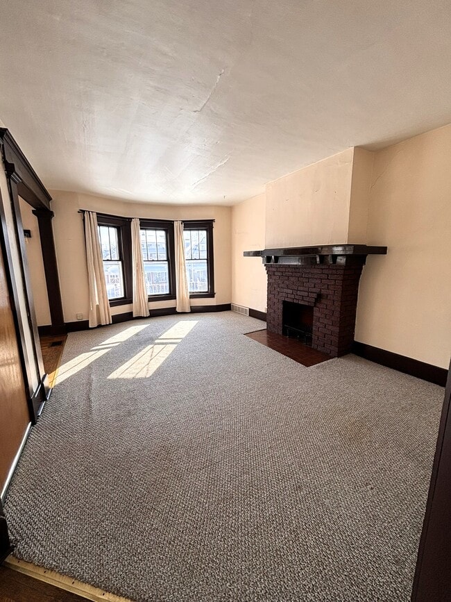 Photo - 58 Roanoke Pky Unit 2