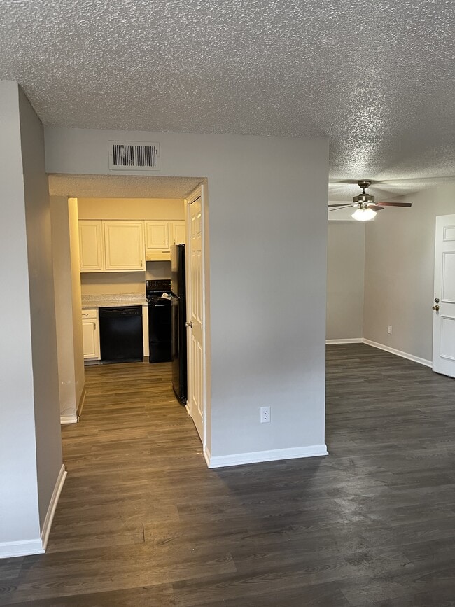 Photo - Stoneybrook Apartments