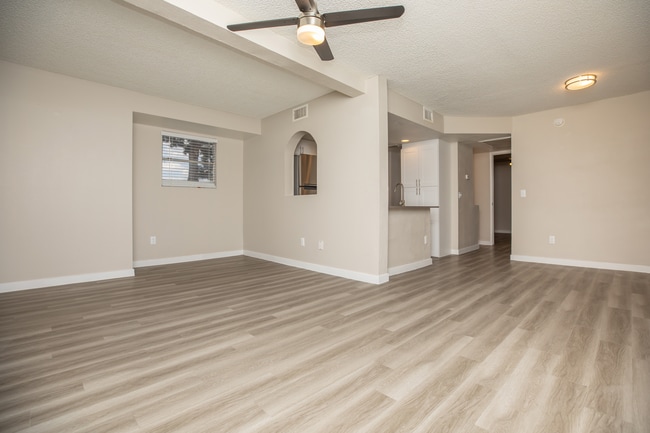 05.jpg - Augustine at Glendale