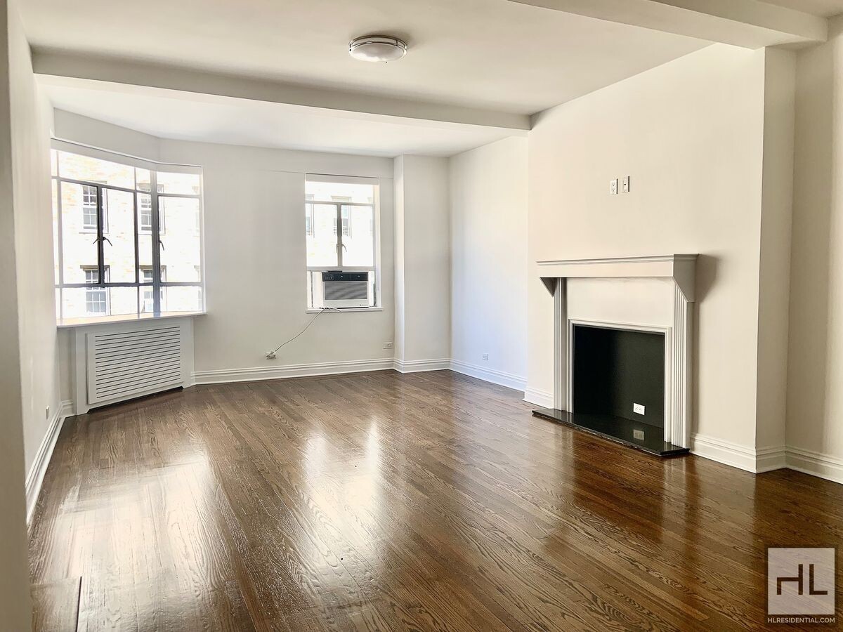 Photo - FIFTH AVENUE Unit 11A