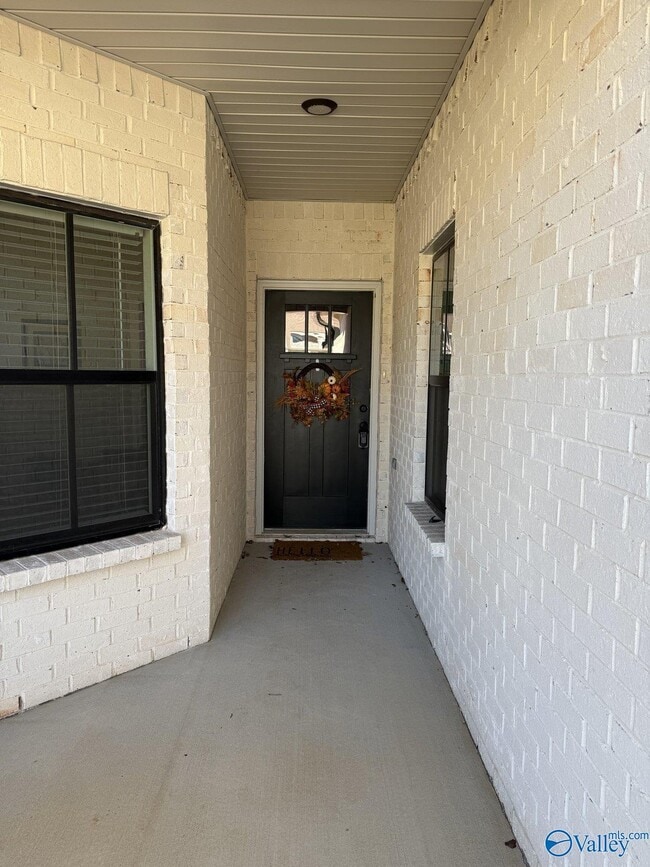 Photo - 445 Legend Oak Way SW