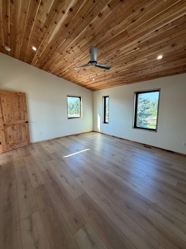 23 Sunset Dr Unit South Unit