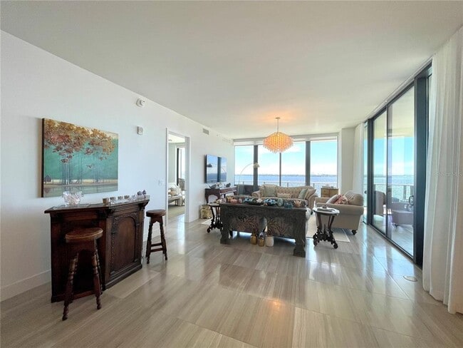 Photo - 2912 W Santiago St Unit 904