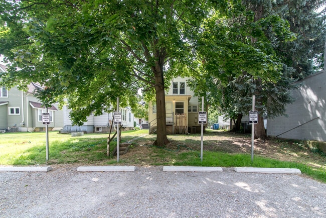 Photo - 111 Adams St