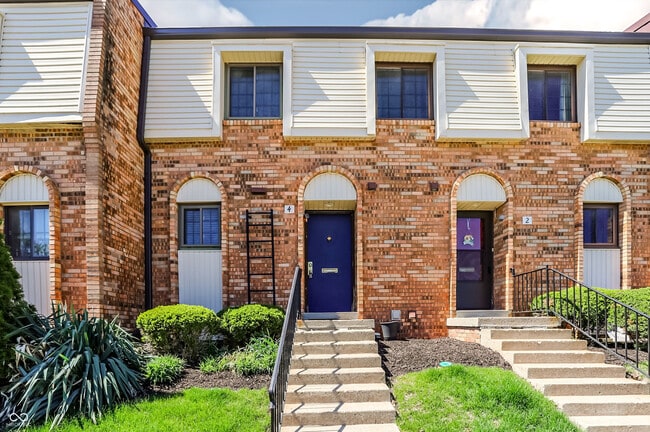 Building Photo - 4 Druid Hill Ct