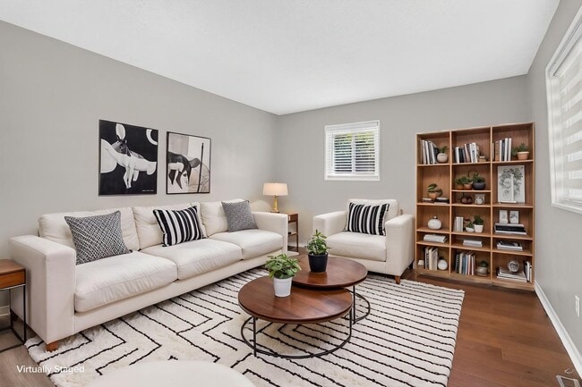 Photo - 2956 Valleyview Dr