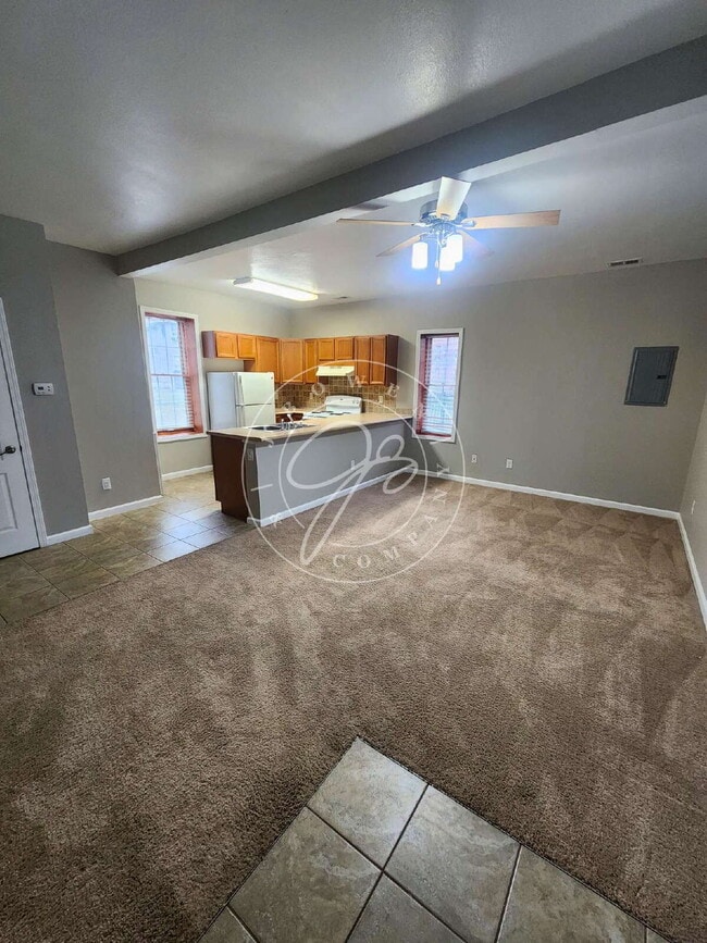 Photo - "Charming 1-Bedroom Duplex in Toledo's Vibrant North Huron Neighborhood!"