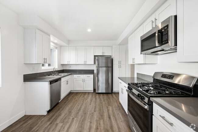 3BR, 2BA - 1850SF - Kitchen - Jaclyn Terrace Apartments