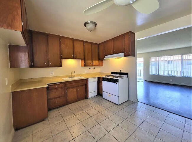 Photo - LB1702 (lease only) Apartment Unit 3