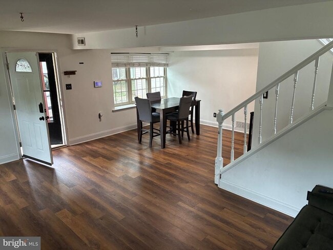 Photo - 20 Woodvale Dr