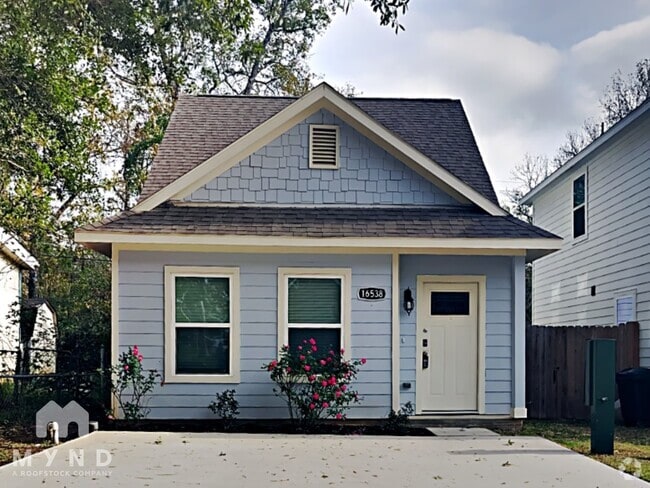 Building Photo - 16538 Eastchase St Rental