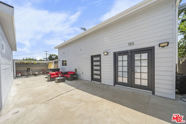 Photo - 151 N Harvard Blvd Casa