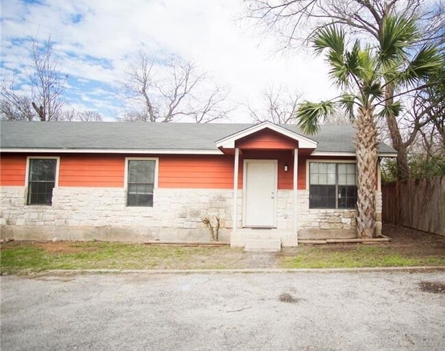 Photo - 309 S Avenue C