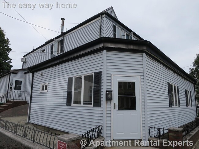 Building Photo - 45 Winchester St