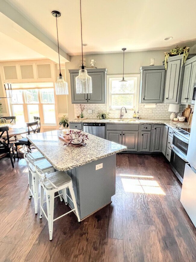 Photo - 4 Bedroom Home in Forest- COMING SOON!