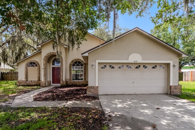 Building Photo - 502 Valencia Pl Cir