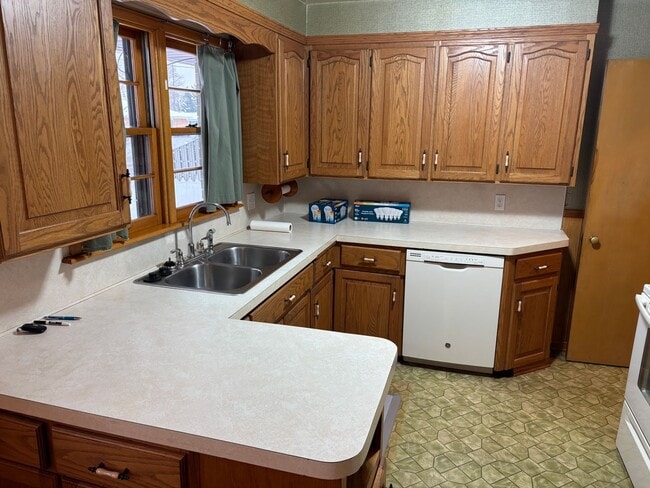 Photo - Grandville ranch available now