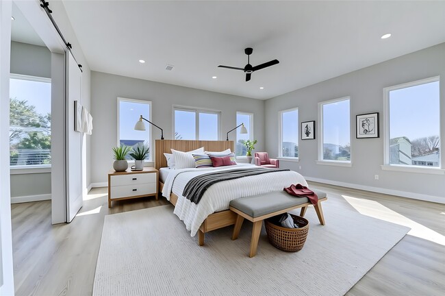 Photo - 637 Bay Vista Dr