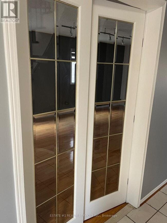 Photo - 2943 Gulfstream Way