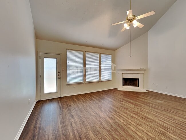 Photo - 28726 Hidden Cove Dr