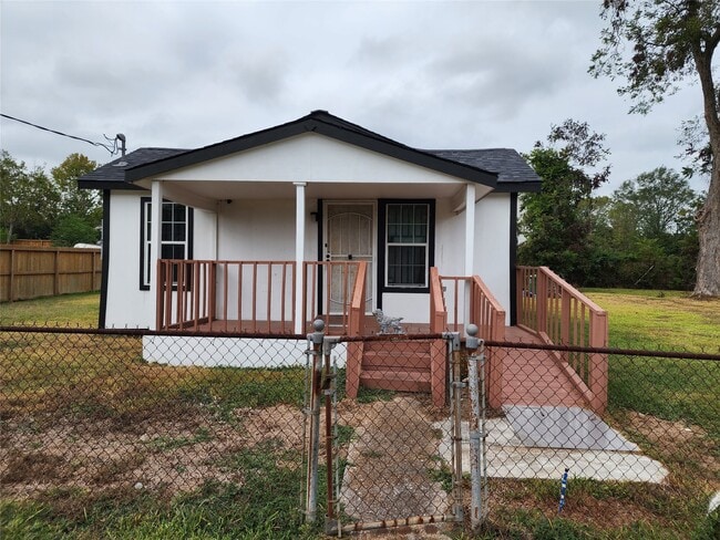 Building Photo - 8215 Easter St