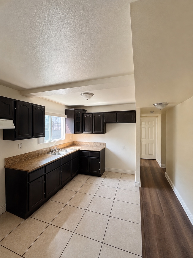 Photo - 441 W 102nd St