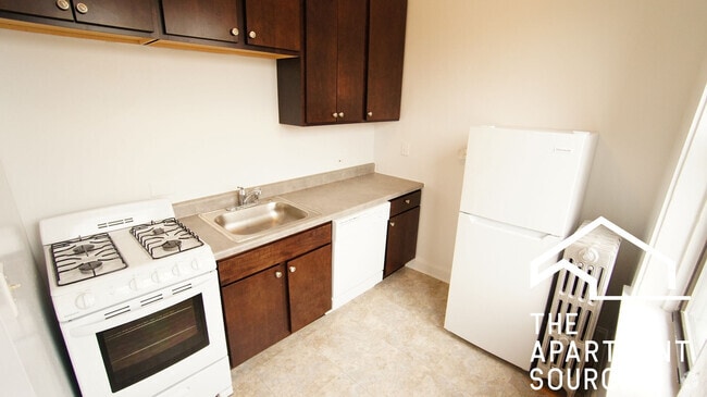 Building Photo - 1550 N Kedzie Ave Unit 1M Rental