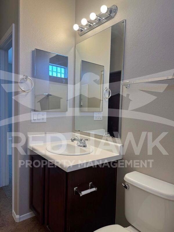 Photo - 900 S 94th St