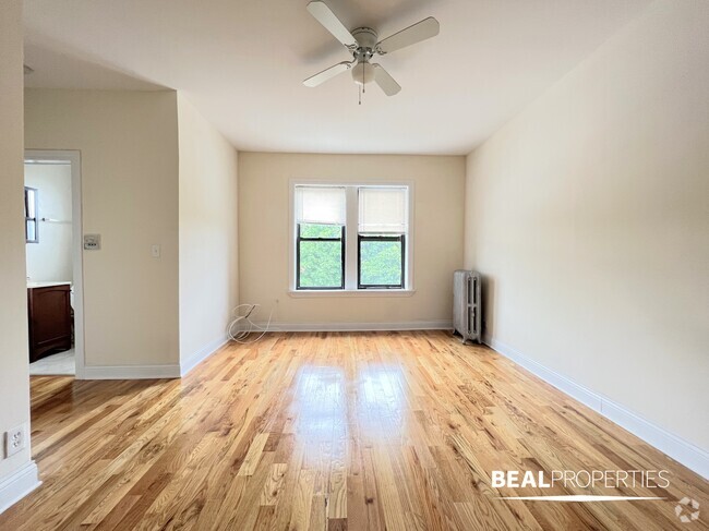 Building Photo - 4851 N Damen Ave Unit Studio Rental