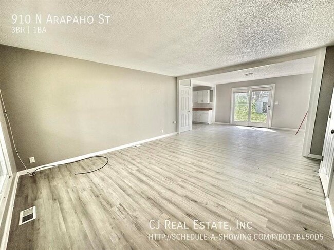 Photo - 910 N Arapaho St