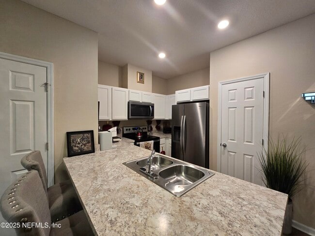 Photo - 7804 Merchants Way