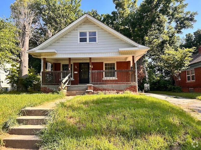 Building Photo - 520 E Kansas Ave Rental