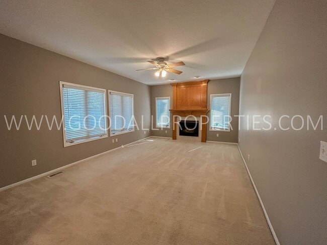 Photo - 3 Bedroom Single-Family home in West Des Moines with a fully fenced in yard!