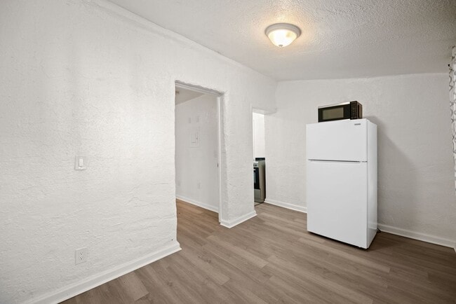 Photo - Spacious 1 Bed / 1 Bath Apartment Near Downtown Miami