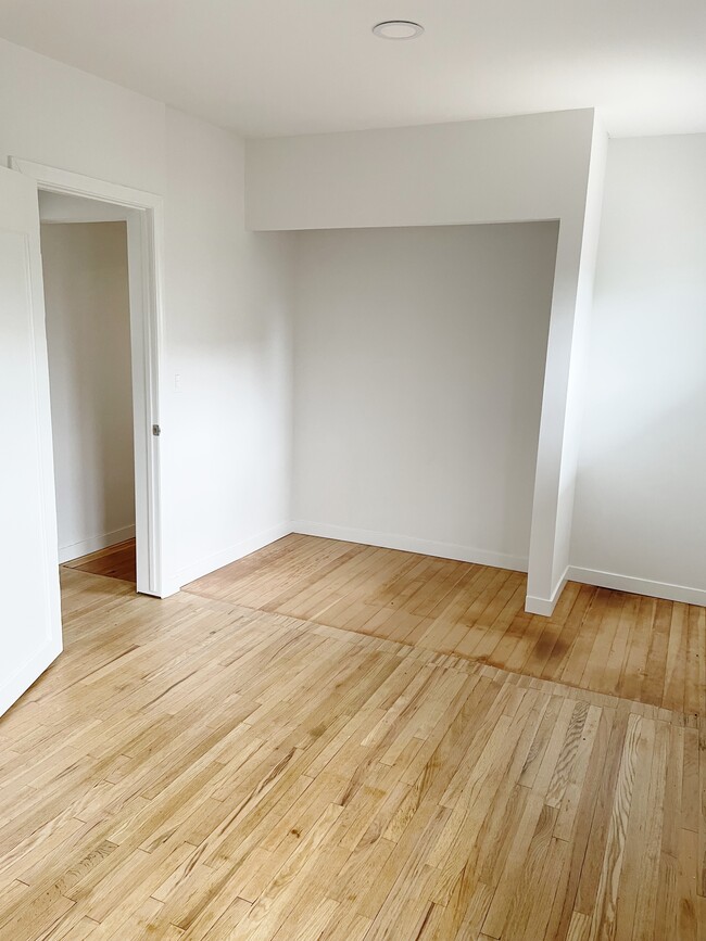 Photo - 155 S Grand Oaks Ave